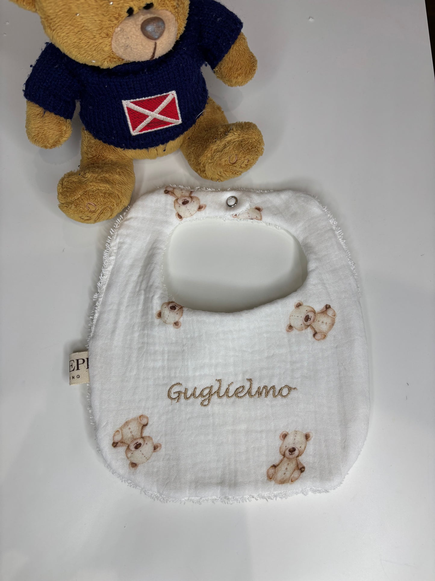 Bavaglino neonato Orsetti personalizzato con nome – Mussola Bianca