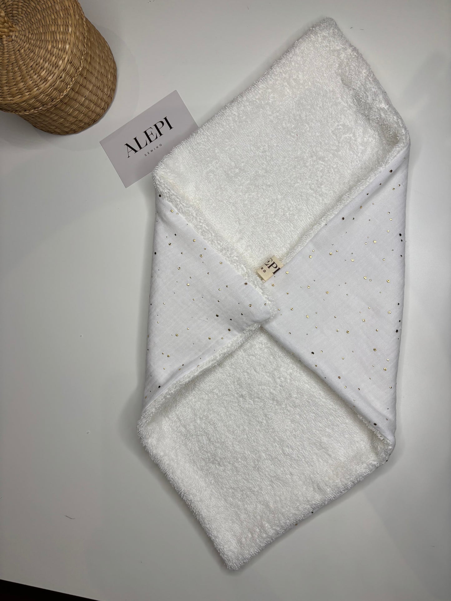 Tovaglietta asilo neonato personalizzata con nome – mussola bianca glitter