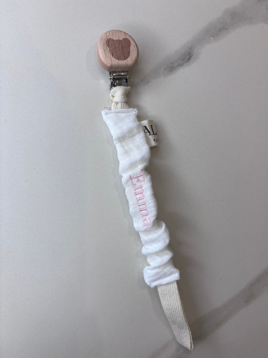 Clip porta ciuccio personalizzata con nome – mussola bianca in cotone
