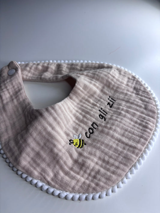 Bavaglino in Mussola beige personalizzato - Ape con gli zii
