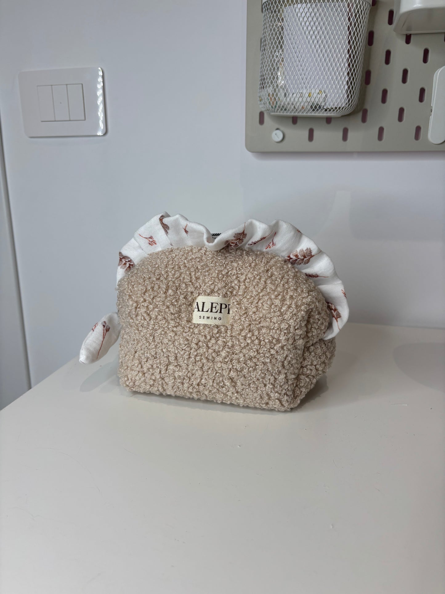 BOUCLE'BEIGE FLOWERS